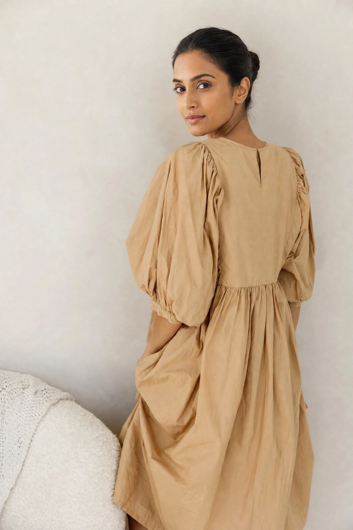 ANA - CAMEL Round Neckline